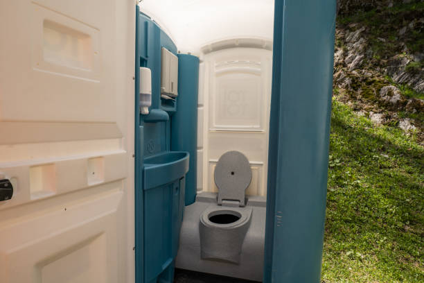 Portable Toilet Options We Offer in Brier, WA